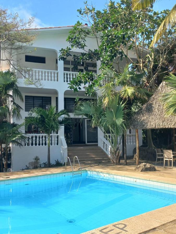 Maasai Villas Mombasa Exterior photo
