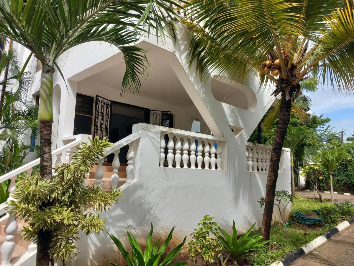Maasai Villas Mombasa Exterior photo